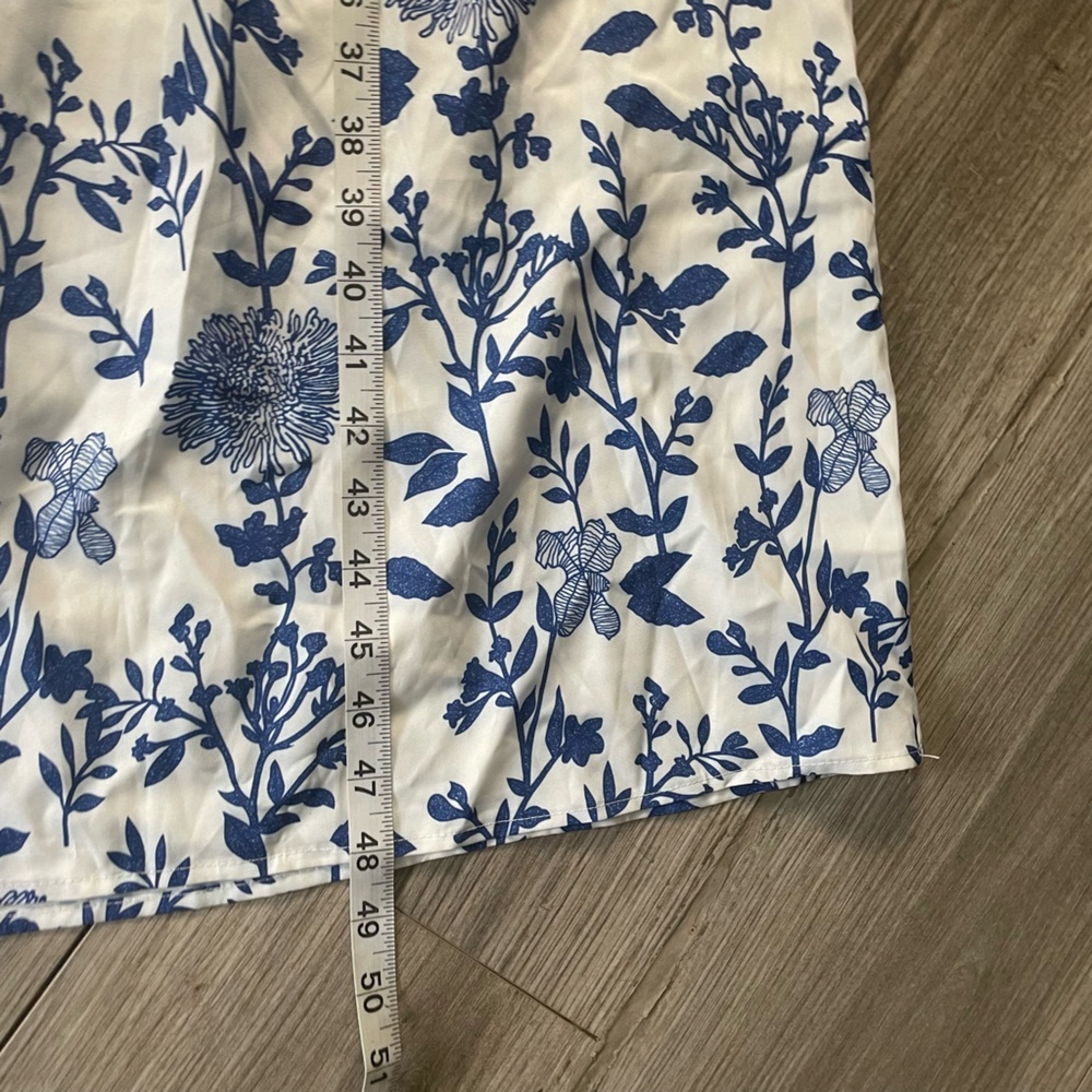 Goodnight Macaroon PAULA V-NECK FLORAL PRINT MAXI DRESS blue and white size S - Picture 5 of 5